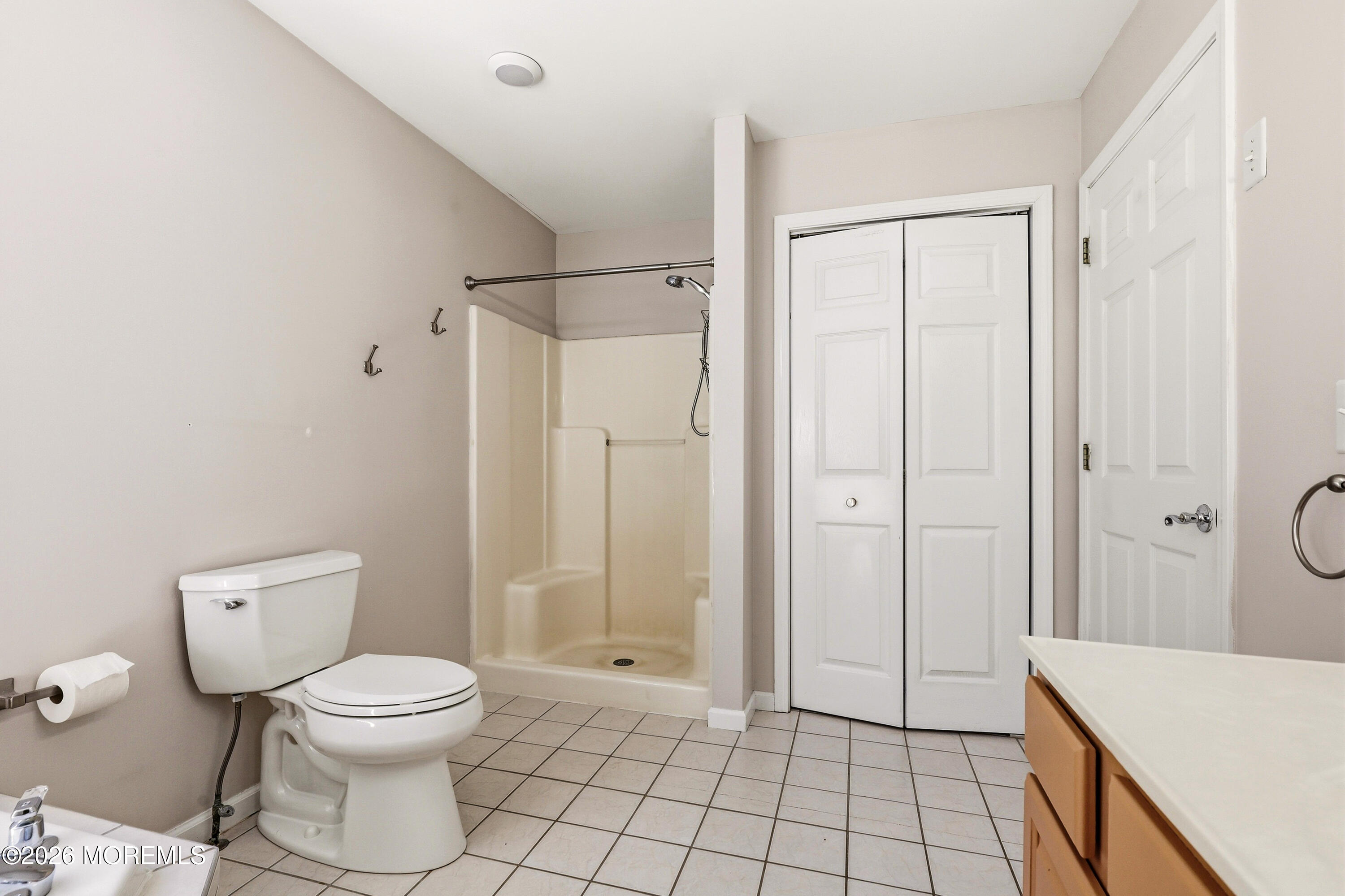 1519 Berkeley Avenue Beachwood NJ 08722