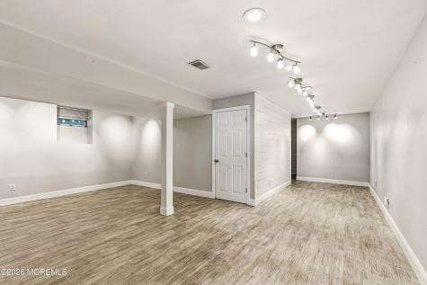 1519 Berkeley Avenue Beachwood NJ 08722