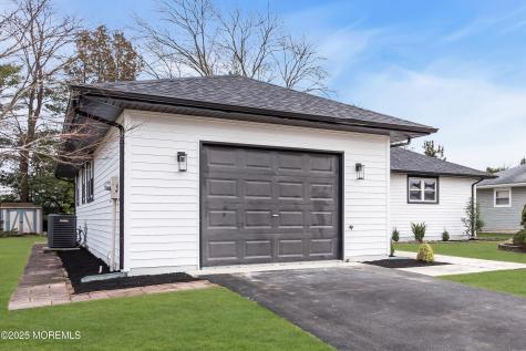 8 Kinsale Street Toms River NJ 08757
