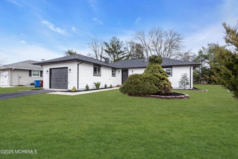 8 Kinsale Street Toms River NJ 08757
