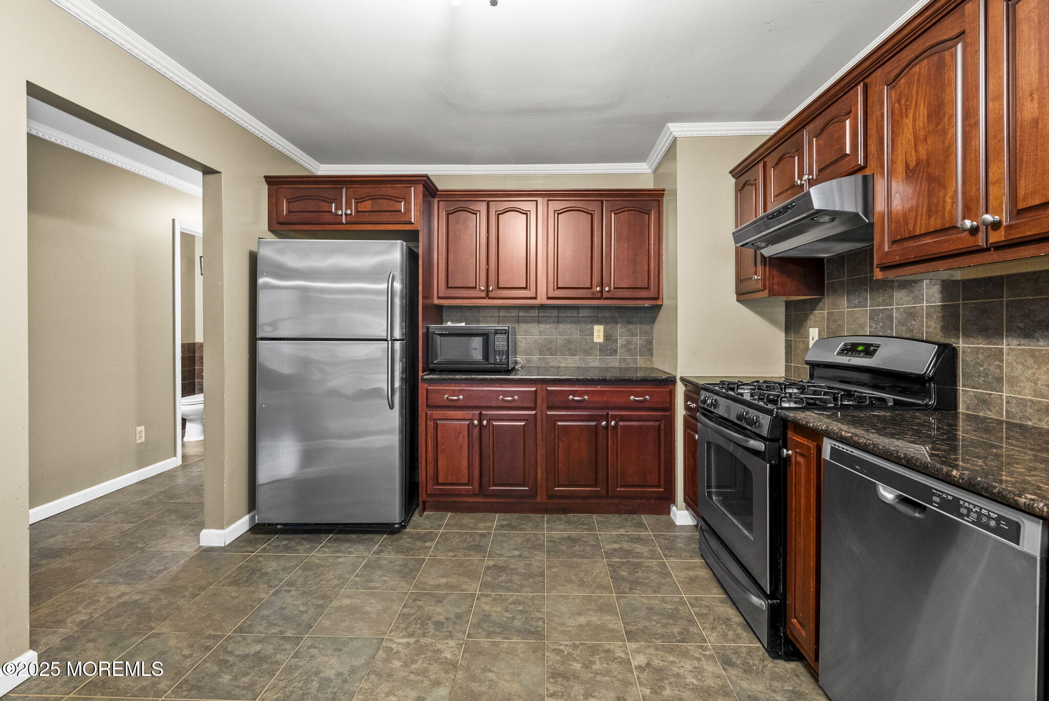 63 Atrium Way Manalapan NJ 07726