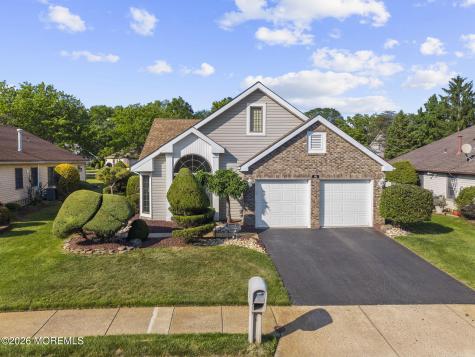 90 Caldwell Terrace Marlboro NJ 07746