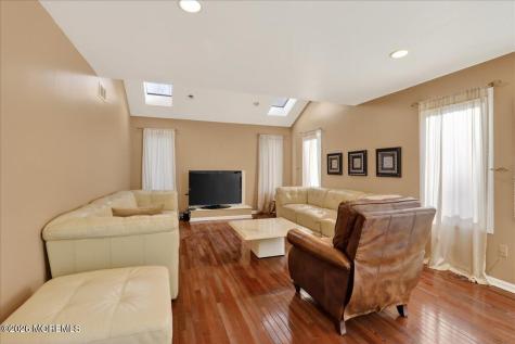 57 Jamestown Drive Eatontown NJ 07724