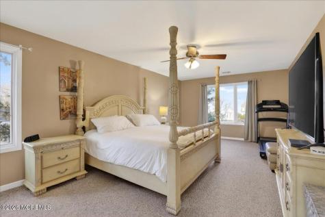 57 Jamestown Drive Eatontown NJ 07724