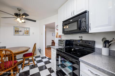 23 Meadow Green Circle Manalapan NJ 07726