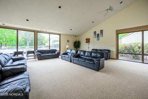 23 Meadow Green Circle Manalapan NJ 07726
