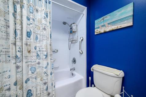 23 Meadow Green Circle Manalapan NJ 07726
