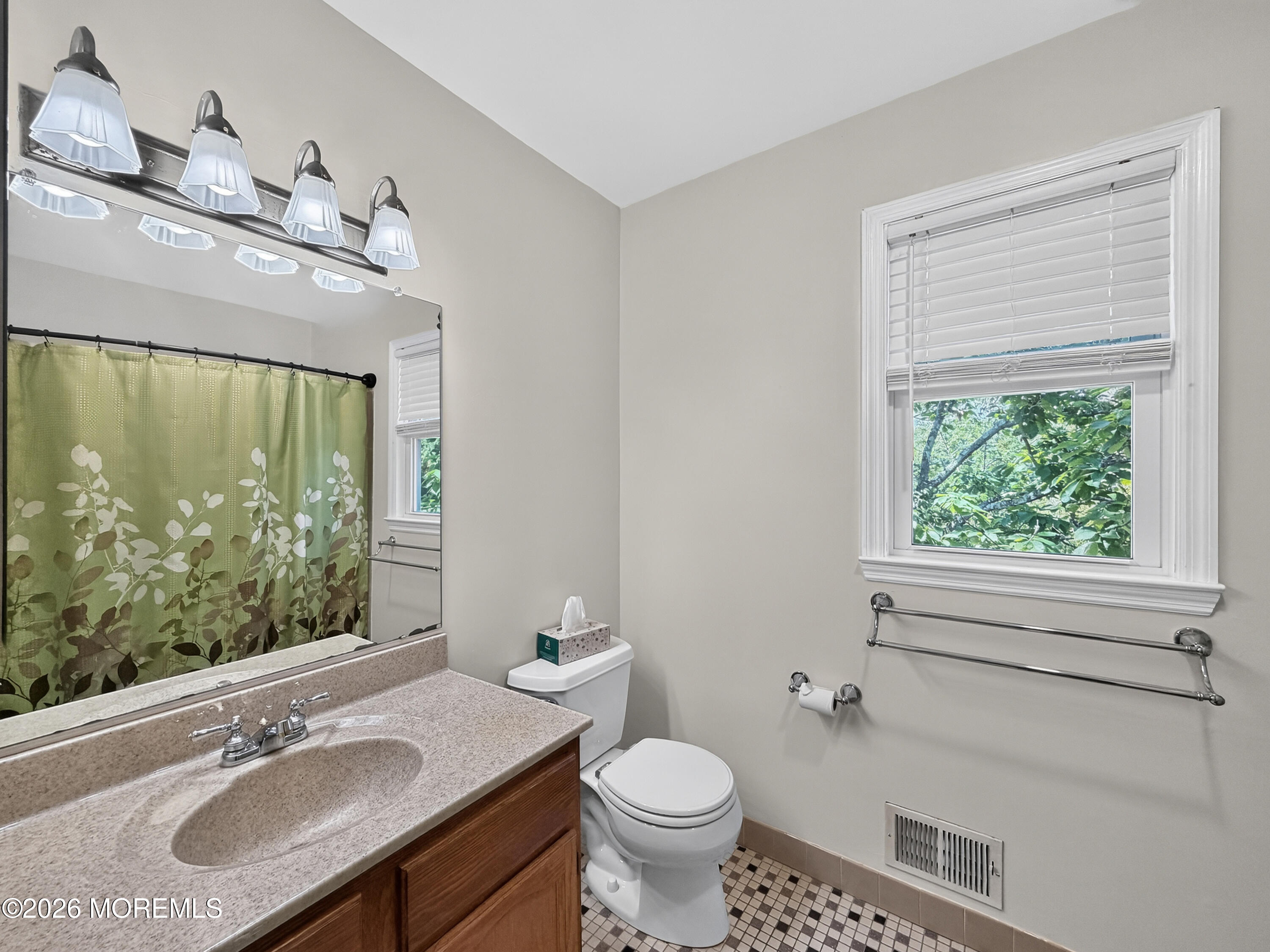 25 Rimwood Lane Howell NJ 07731