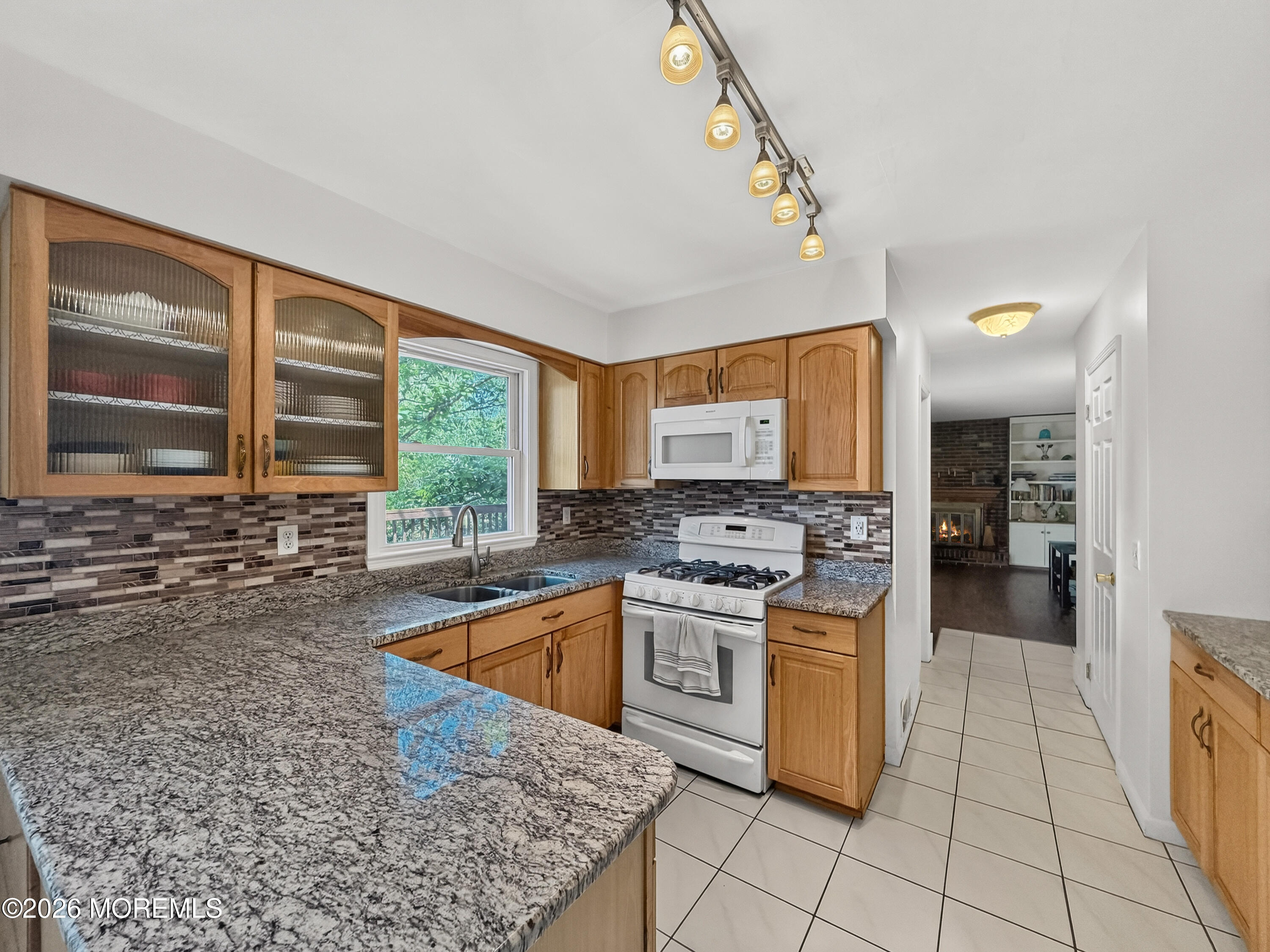 25 Rimwood Lane Howell NJ 07731