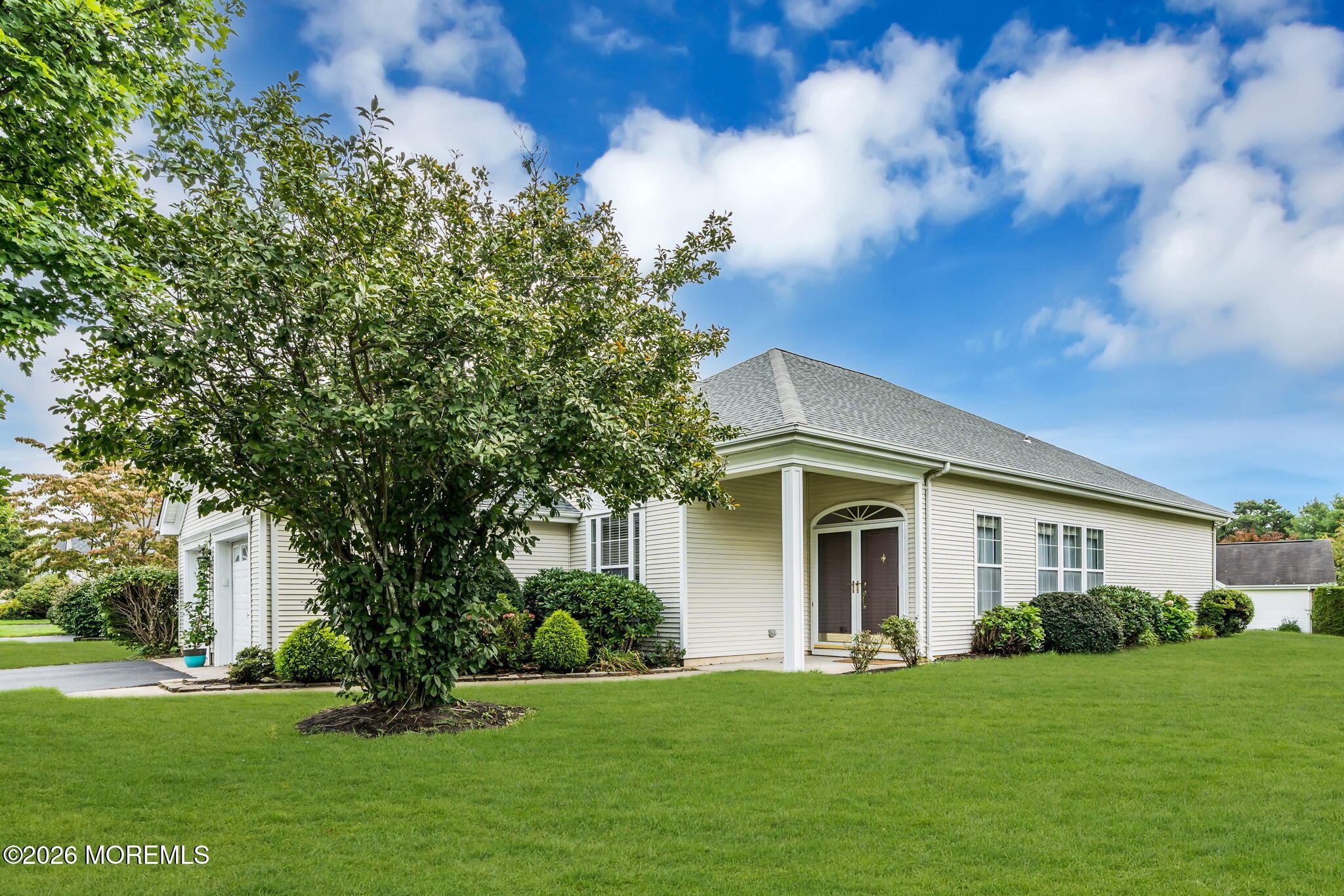 2 Summerlawn Drive Lakewood NJ 08701