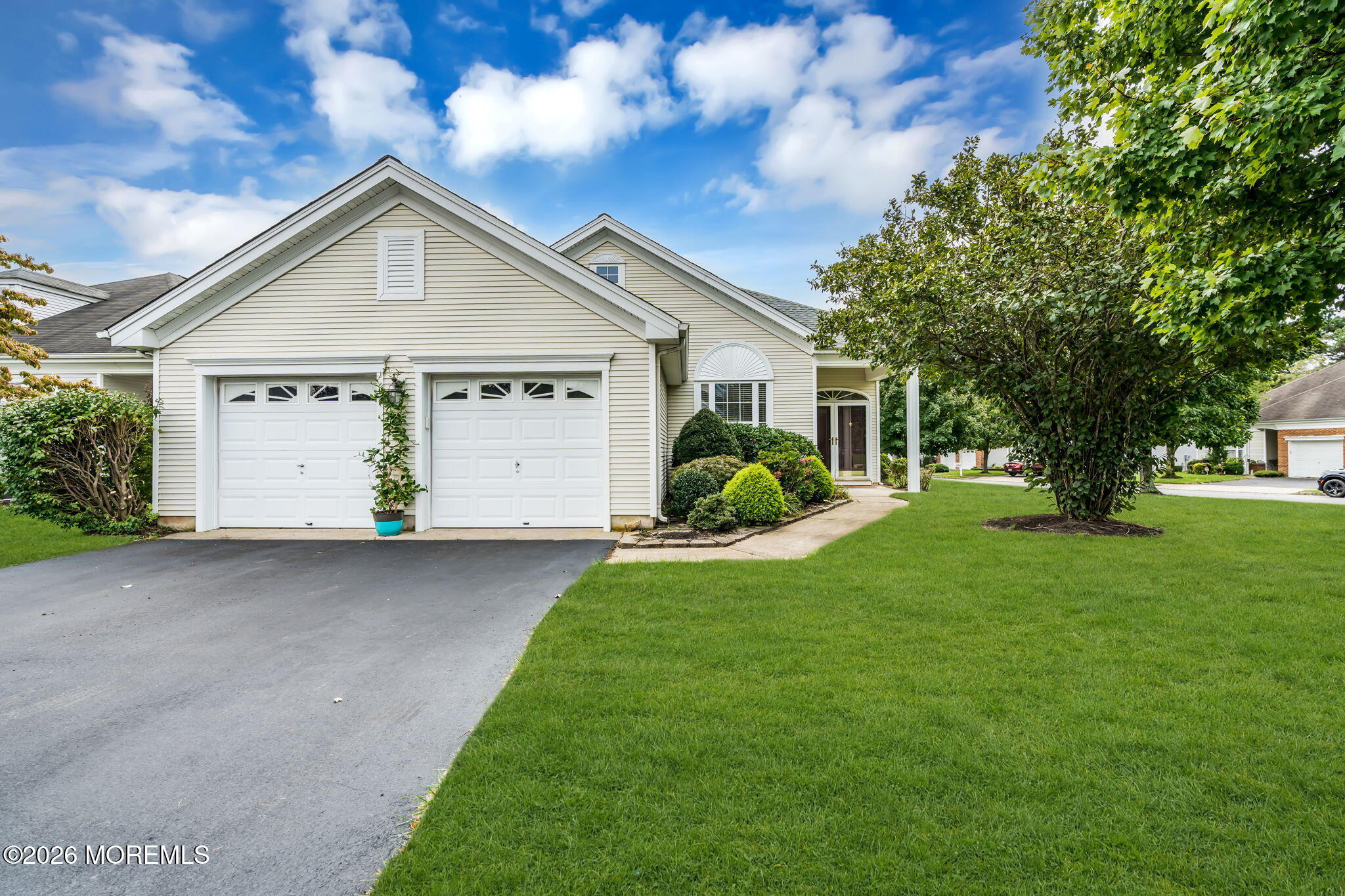 2 Summerlawn Drive Lakewood NJ 08701