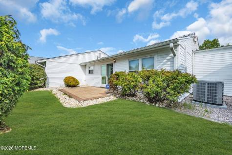 81B Banyan Plaza Monroe NJ 08831