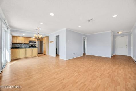 81B Banyan Plaza Monroe NJ 08831