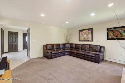 17 Bingham Drive Marlboro NJ 07746