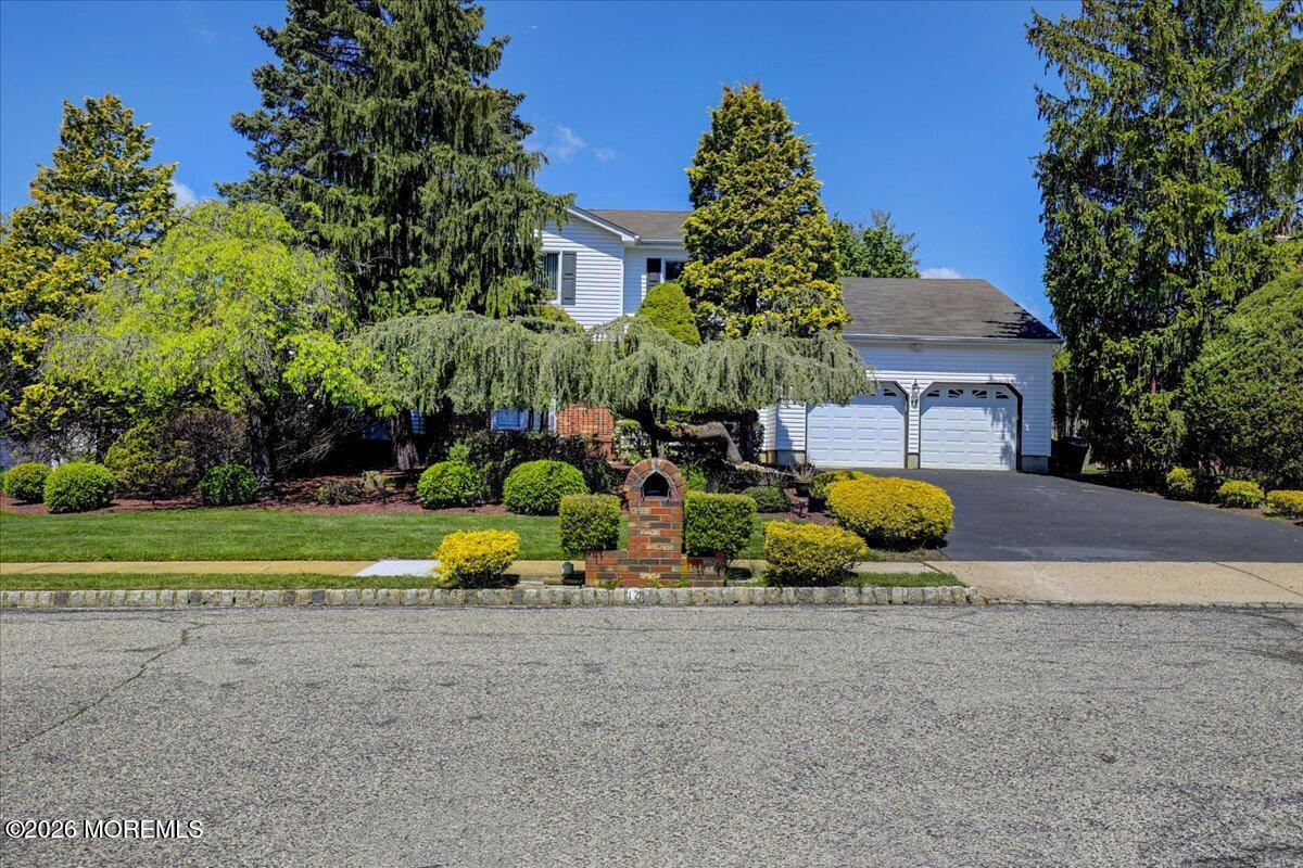 17 Bingham Drive Marlboro NJ 07746