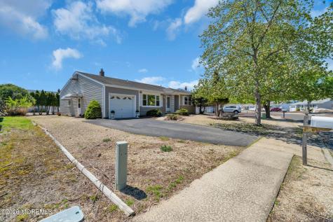 50 Oakfield Road Toms River NJ 08757