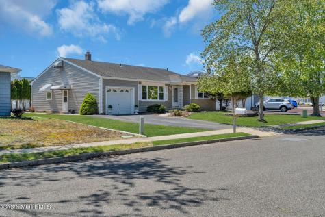 50 Oakfield Road Toms River NJ 08757