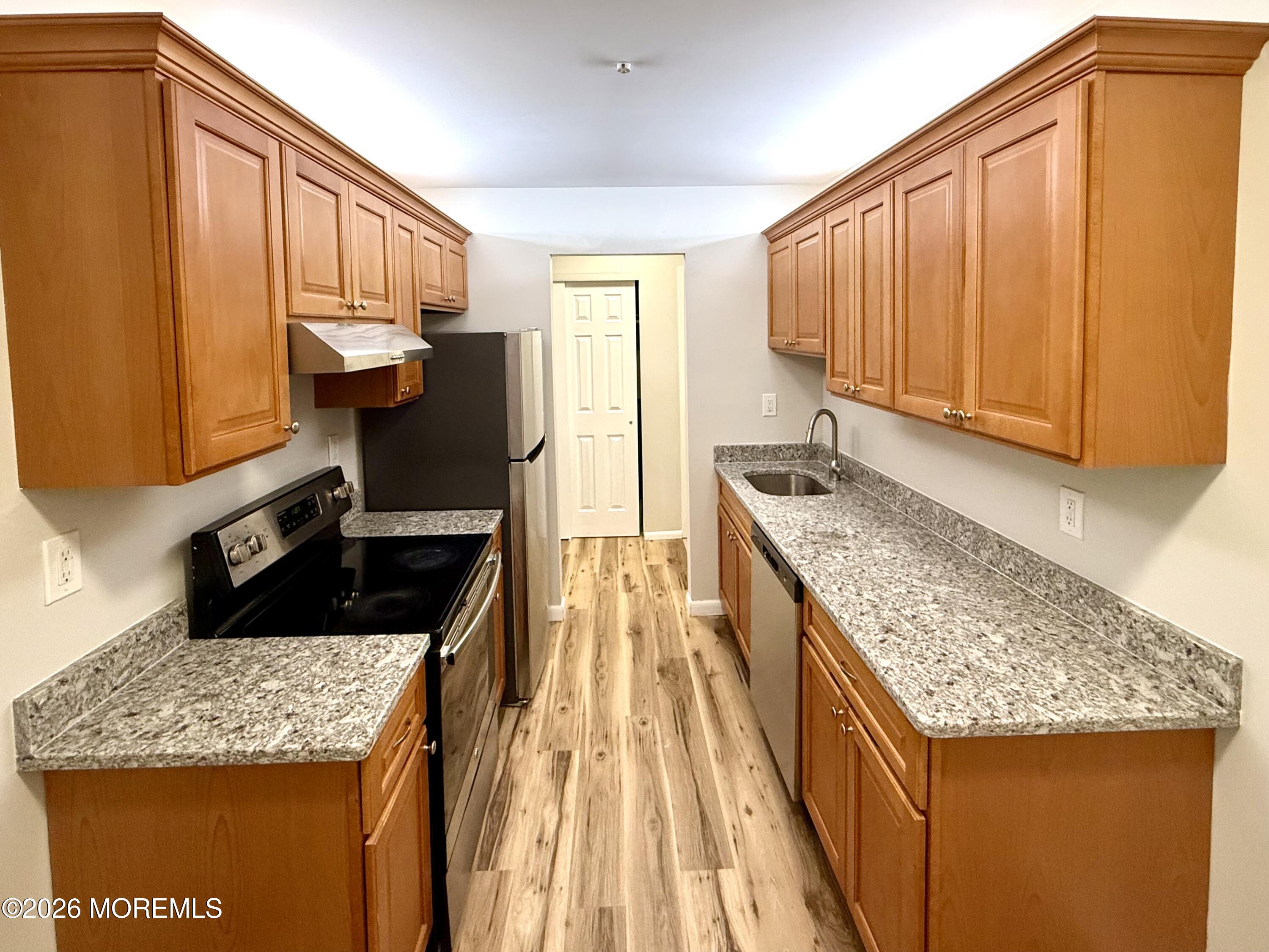 67 Overlook Way Manalapan NJ 07726