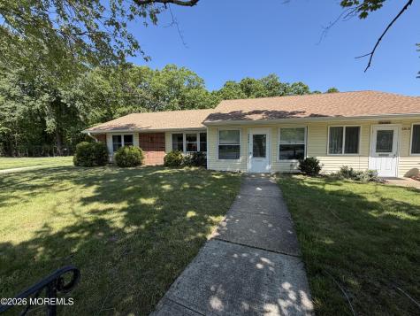 220A Buckingham Court Lakewood NJ 08701