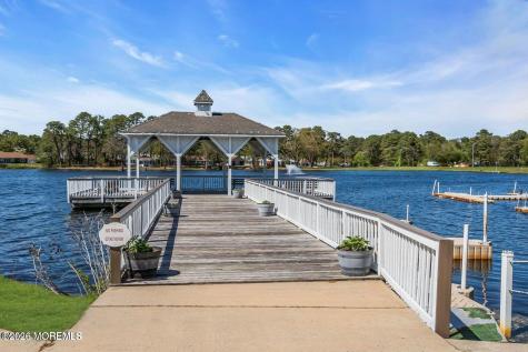 220A Buckingham Court Lakewood NJ 08701