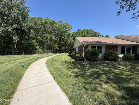 220A Buckingham Court Lakewood NJ 08701