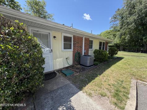 220A Buckingham Court Lakewood NJ 08701