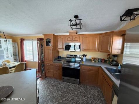 96 Woodchuck Parkway Whiting NJ 08759