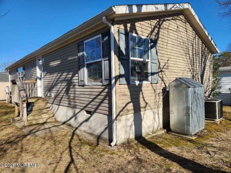 96 Woodchuck Parkway Whiting NJ 08759