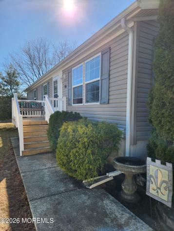 96 Woodchuck Parkway Whiting NJ 08759