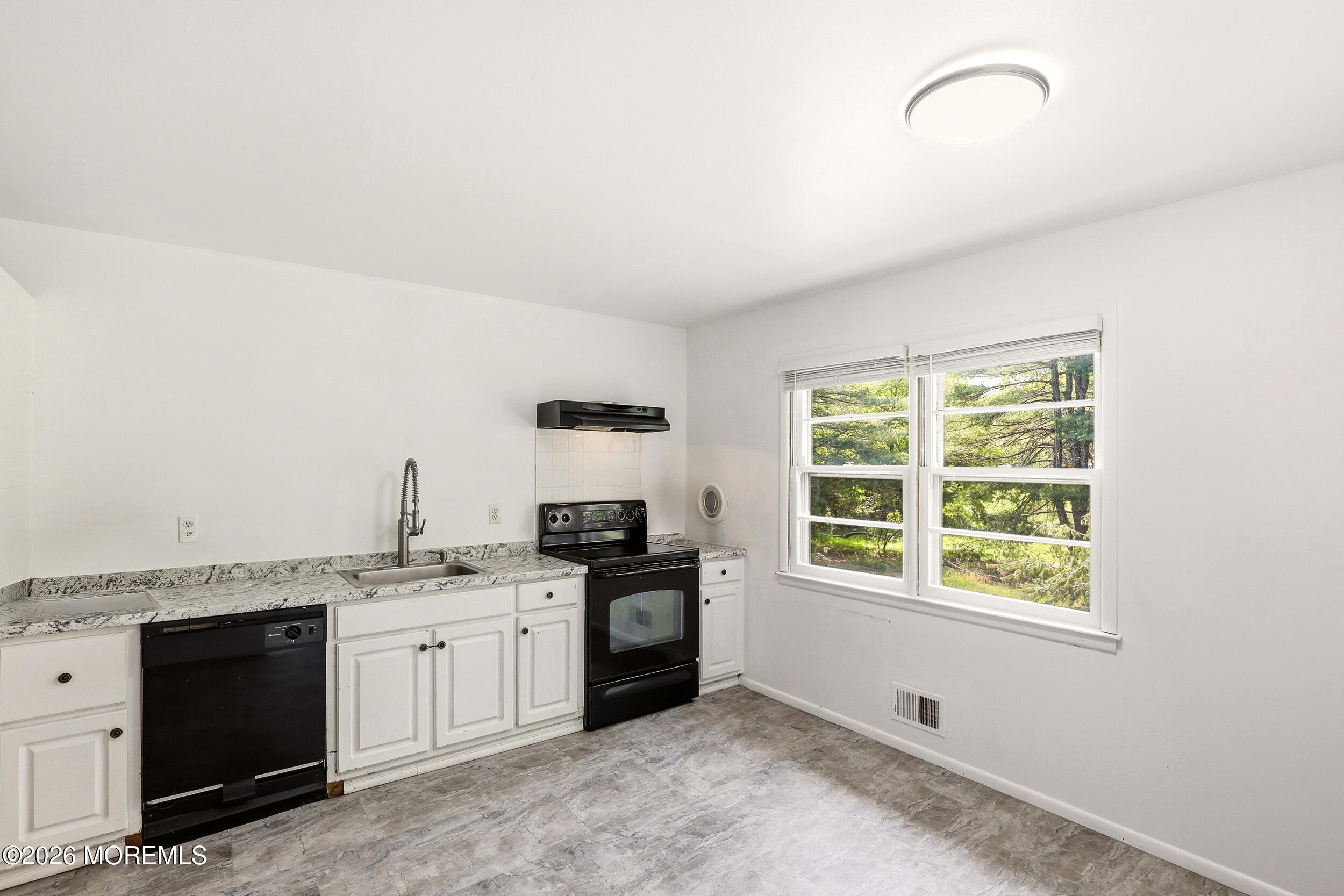 59 Sunnyside Road Howell NJ 07731