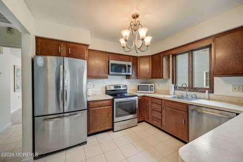 17 Piedmont Court Brick NJ 08724