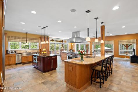 6 Lamb Lane Manalapan NJ 07726