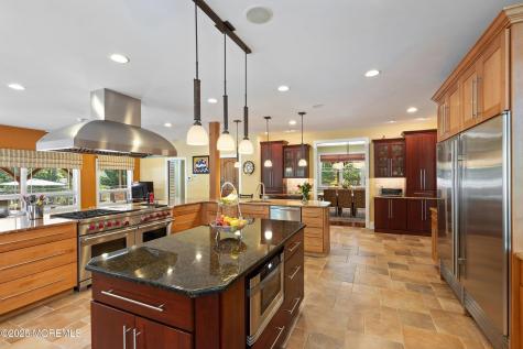 6 Lamb Lane Manalapan NJ 07726