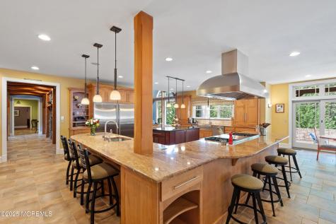 6 Lamb Lane Manalapan NJ 07726
