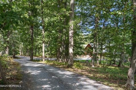6 Lamb Lane Manalapan NJ 07726