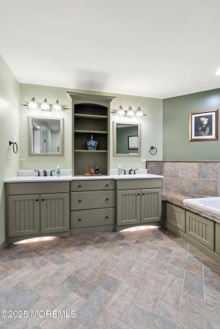 6 Lamb Lane Manalapan NJ 07726