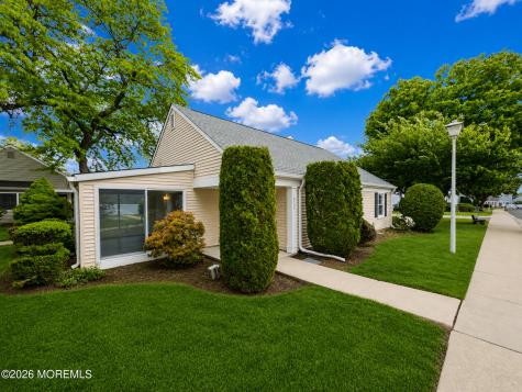 243C Mayflower Way Monroe NJ 08831