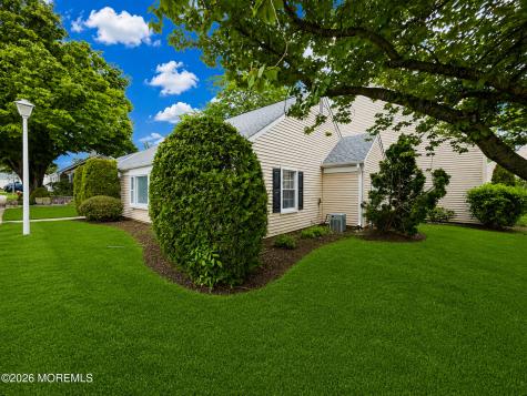 243C Mayflower Way Monroe NJ 08831