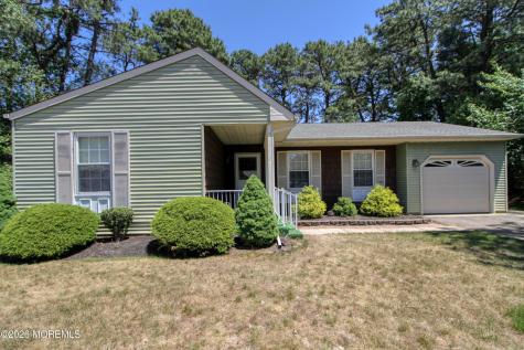 2 Darien Court Whiting NJ 08759