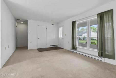943 Liverpool Circle Manchester NJ 08759