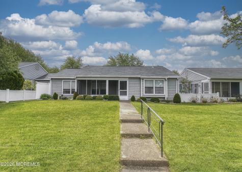 943 Liverpool Circle Manchester NJ 08759