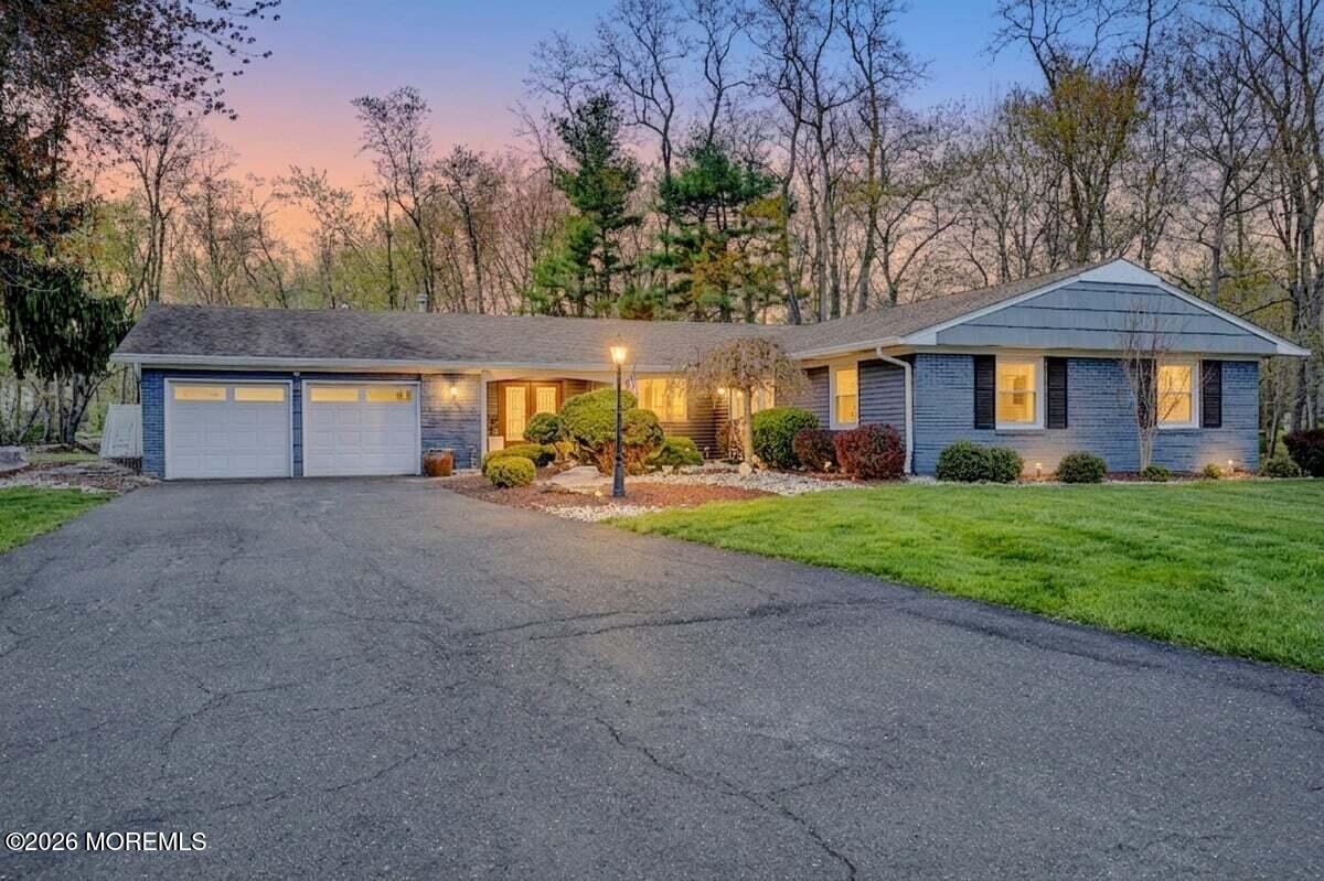 10 Wayne Court Manalapan NJ 07726