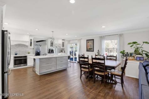 10 Wayne Court Manalapan NJ 07726