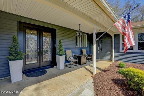 10 Wayne Court Manalapan NJ 07726