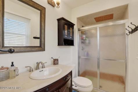 10 Wayne Court Manalapan NJ 07726