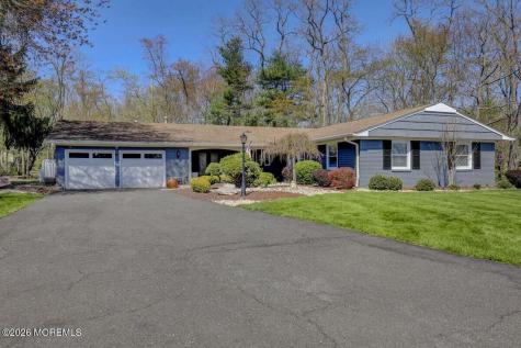 10 Wayne Court Manalapan NJ 07726