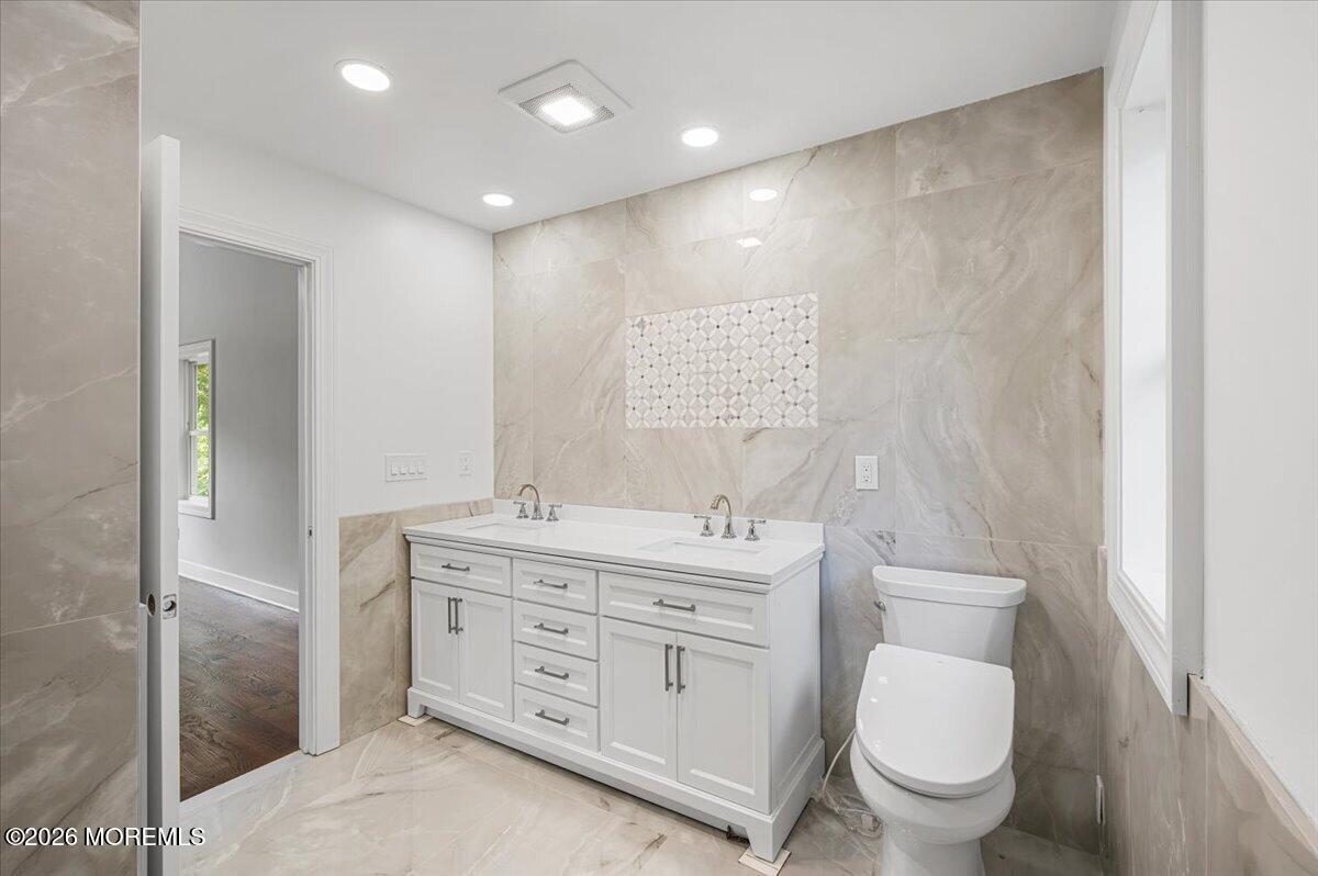 146 Bruce Road Middletown NJ 07701