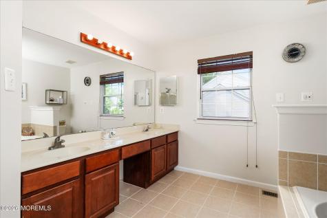 1 Warwick Place East Windsor NJ 08520