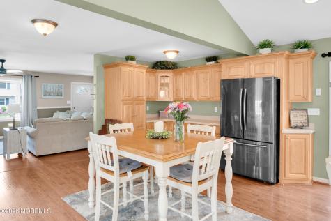 1145 Windward Avenue Beachwood NJ 08722