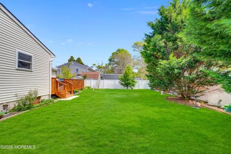 1145 Windward Avenue Beachwood NJ 08722